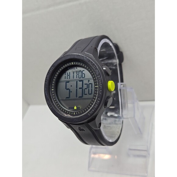 Timex Ironman Essential 30 Digital Watch WR 100M Indiglo Chronograph New Battery - Picture 2 of 11